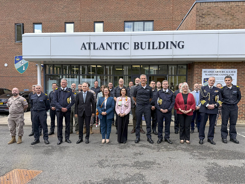 Visita a los efectivos españoles destinados en el Cuartel General del Mando Marítimo Aliado (MARCOM HQ) en Northwood (Reino Unido).