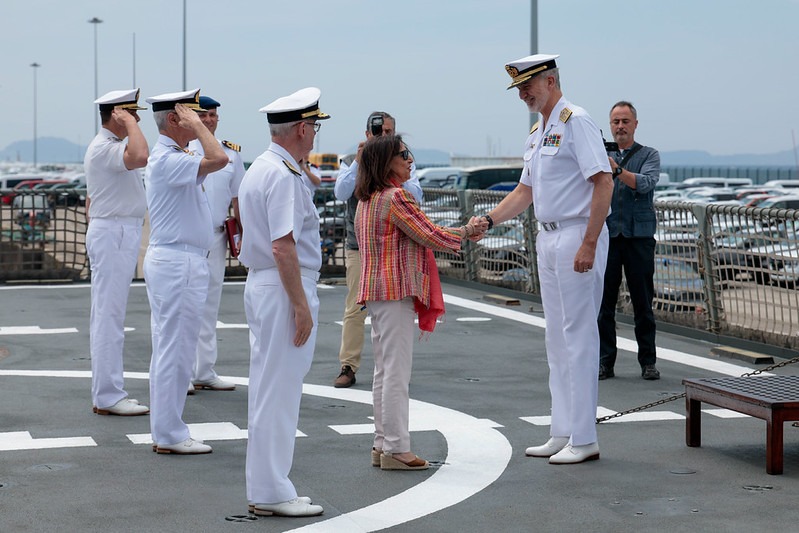 Revista Naval con motivo de la celebración de las Fuerzas Armadas