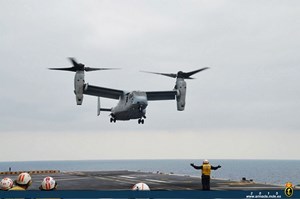 Avión Osprey aterrizando en el LHD Juan Carlos I