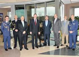 El Sr. Beebe con la Delegación al completo