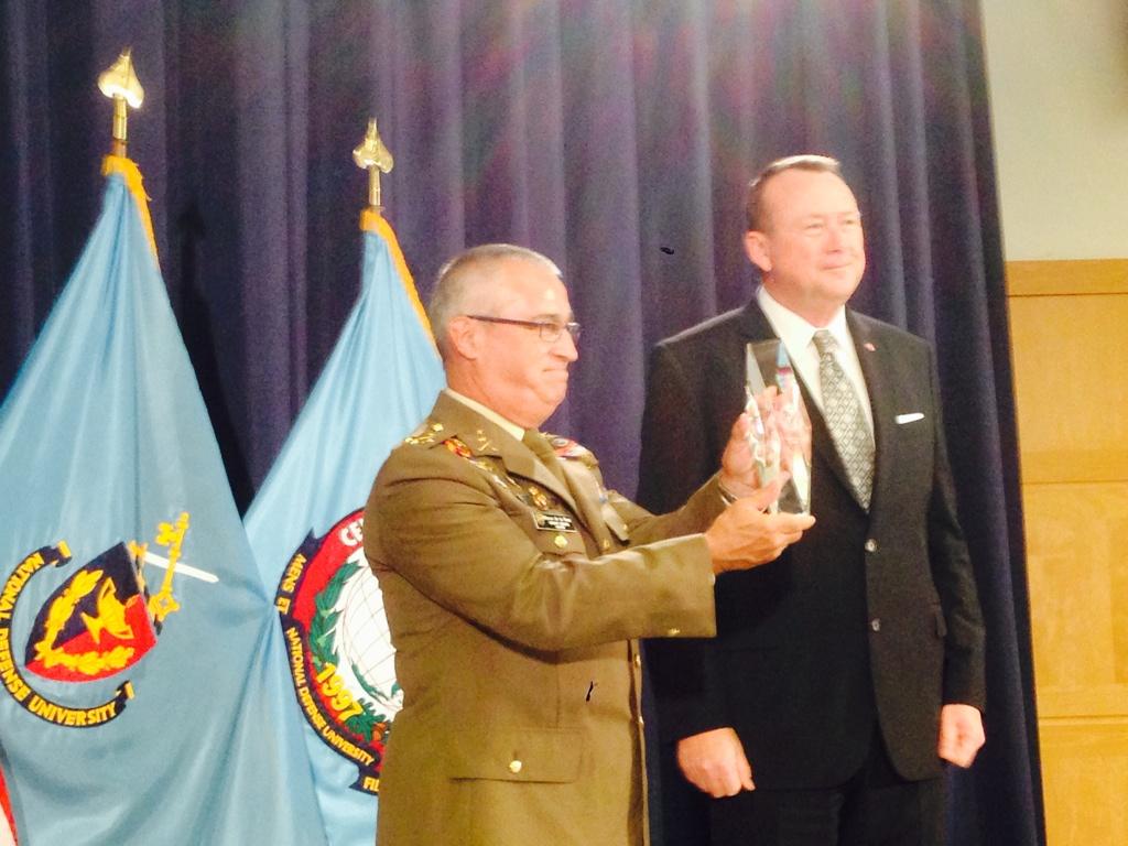 Premio William J. Perry a la excelencia para el CESEDEN