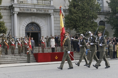 La ministra de Defensa preside los actos en la Academia de Infantería