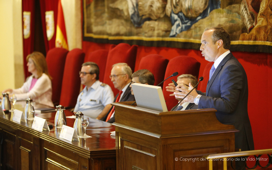 Presentación en el CESEDEN del documento Memoria-Informe 2014