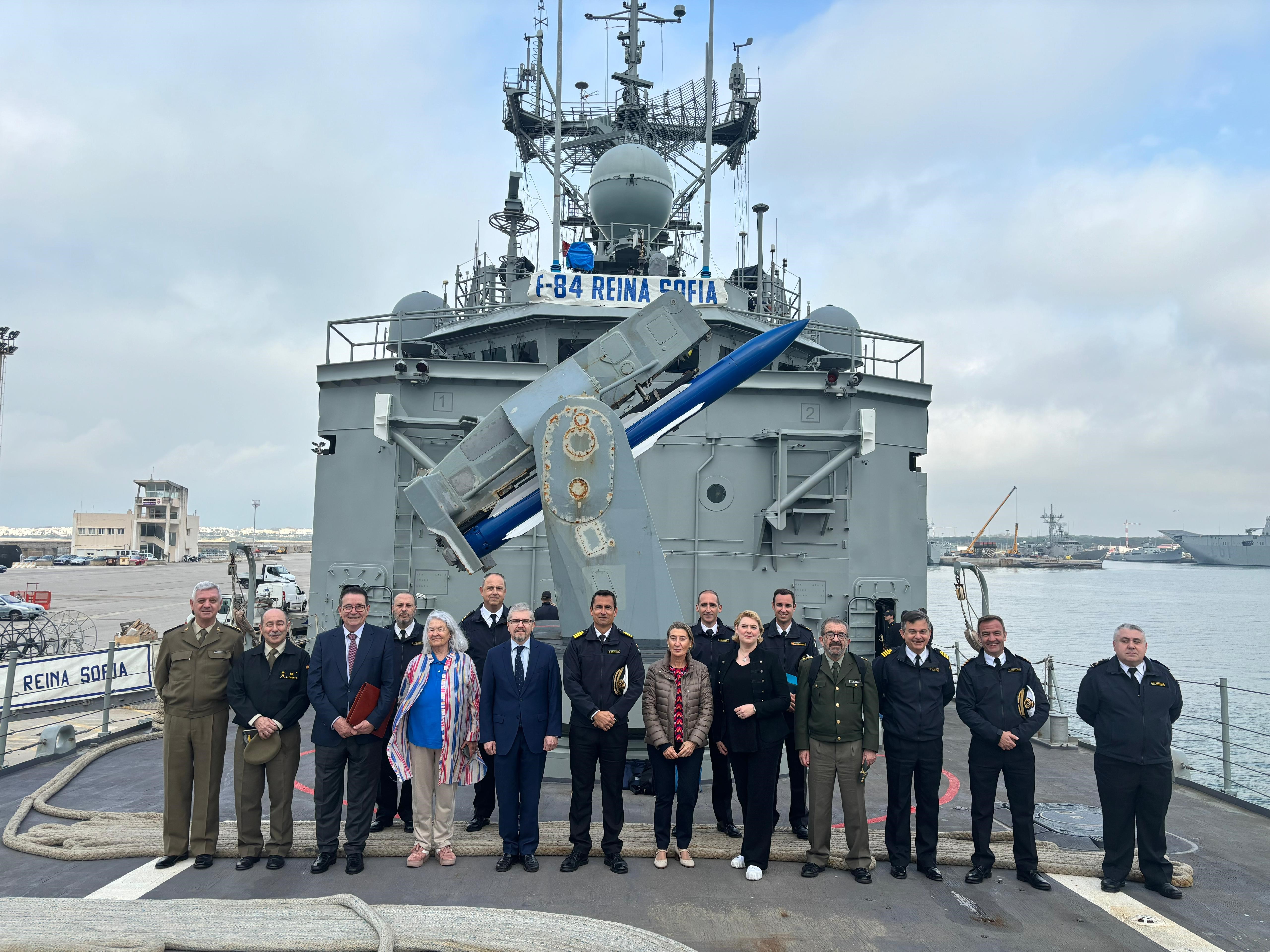 Visita a la 41ª Escuadrilla de Escoltas y  Brigada de Iª.Mª. “Tercio de Armada”