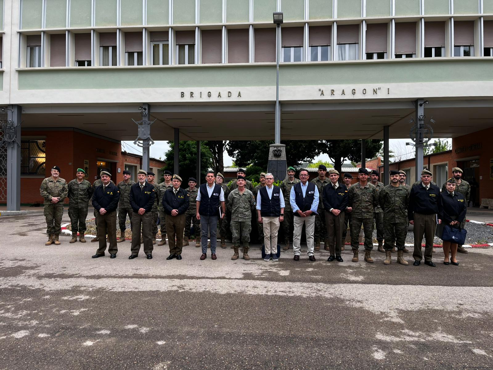 Visita a la Base Discontinua "San Jorge" de Zaragoza