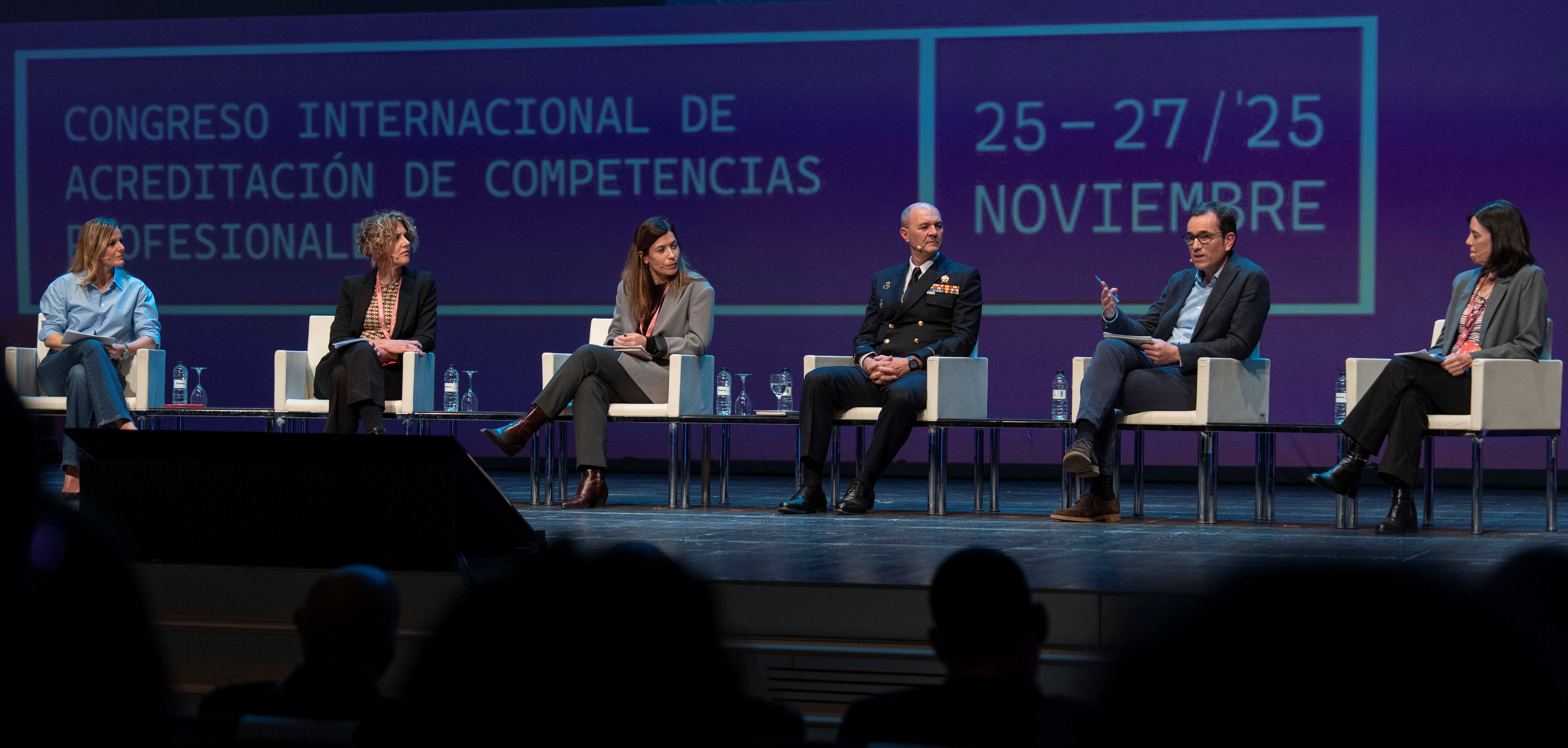 Congreso acredita