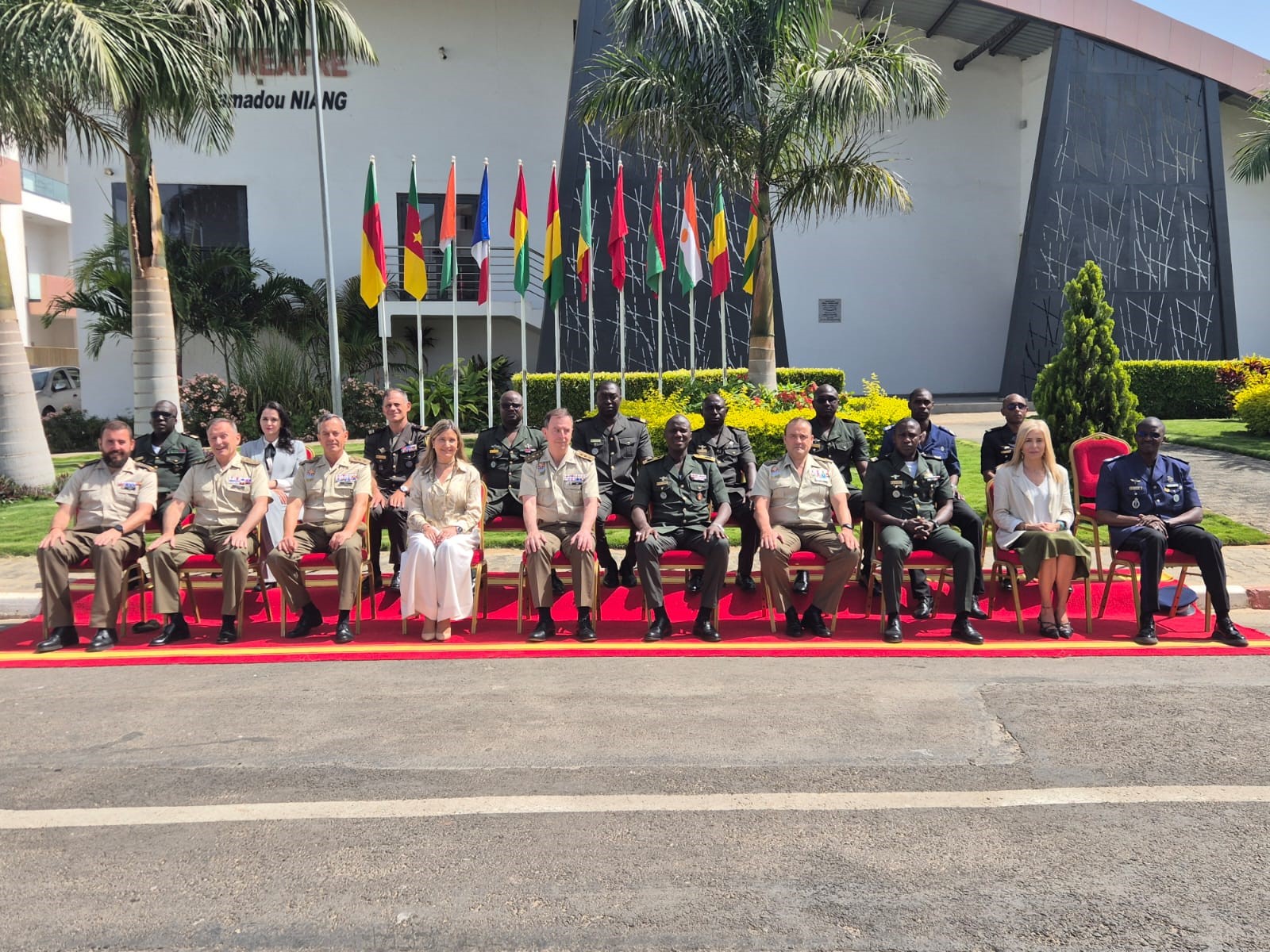 Reunión del IEEE en Dakar con el Instituto de la Defensa de Senegal ( IDS)