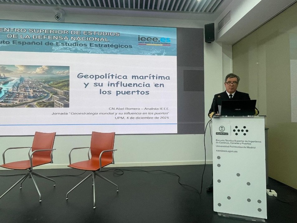 CN Abel Romero Junquera, analista del IEEE