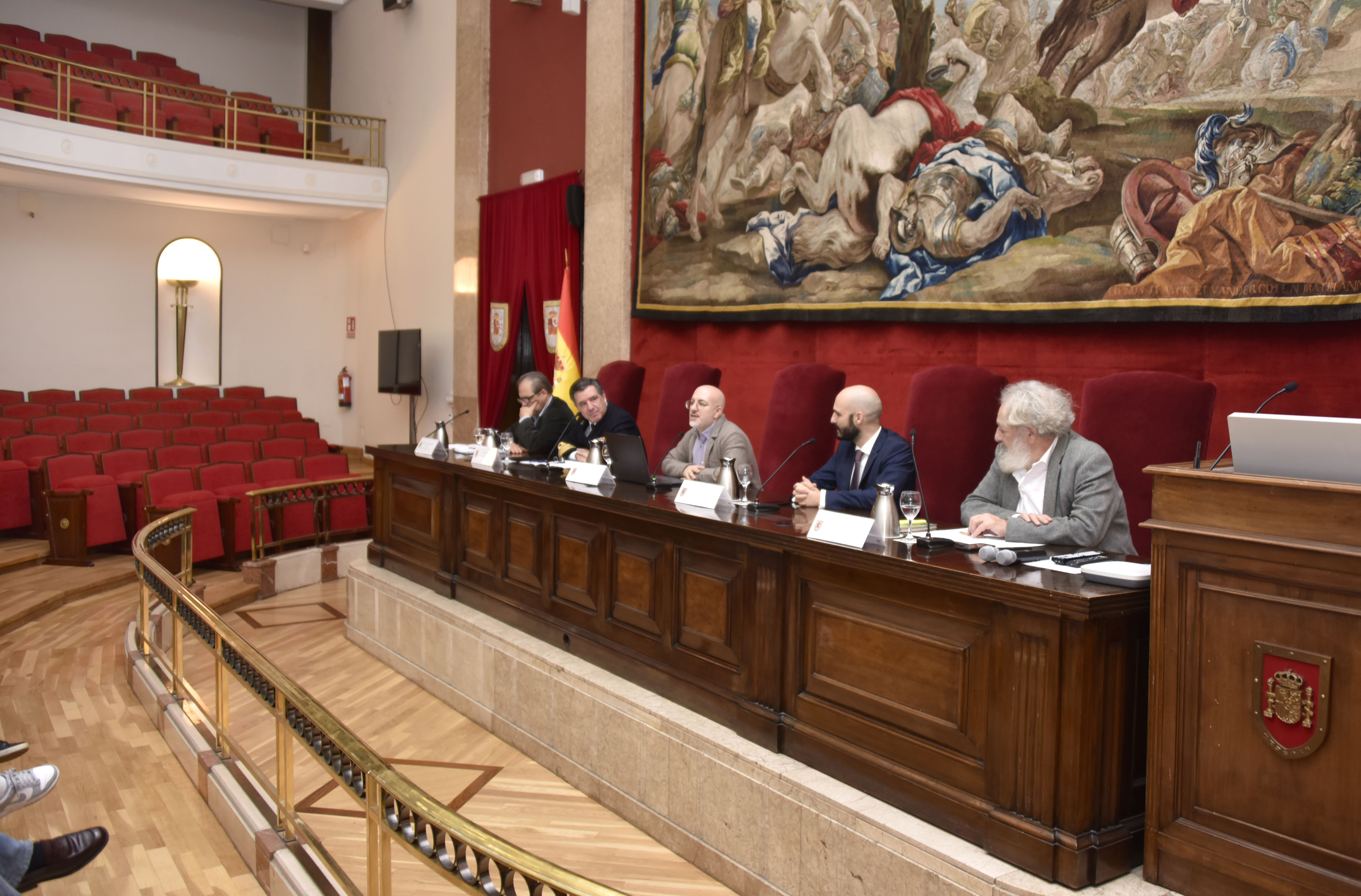 Moderador y ponentes