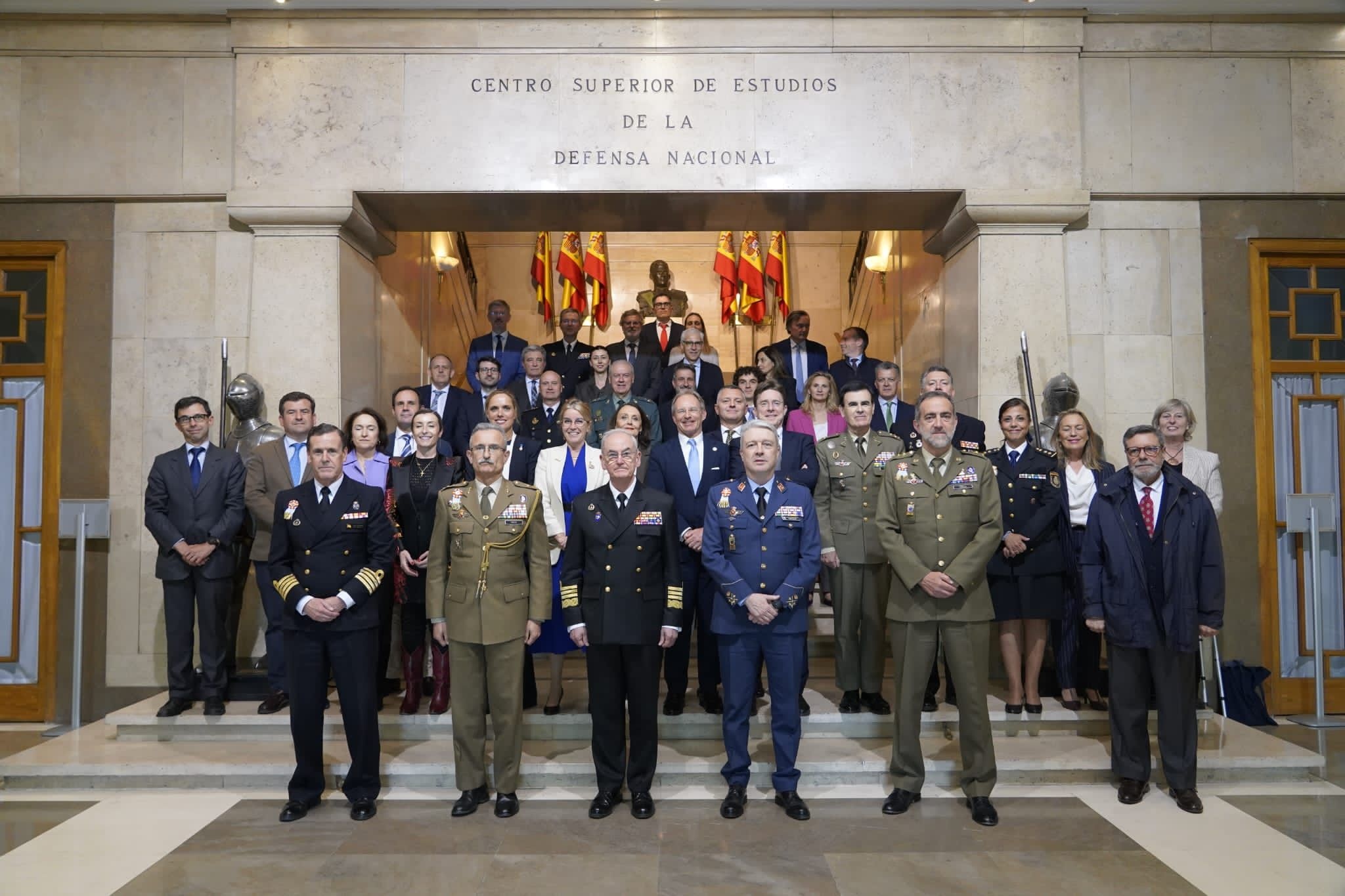 El JEMAD clausura los cursos de Defensa Nacional con la lección final