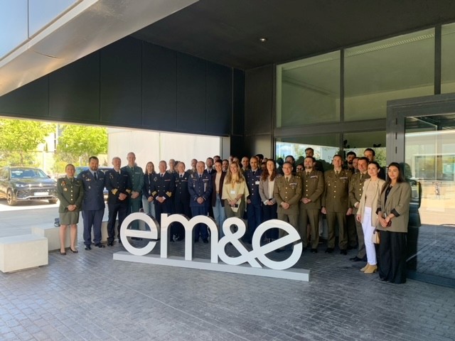 El XXXIV Curso de Alta Gestión Logística visita las instalaciones de EM&E Group en Alcalá de Henares