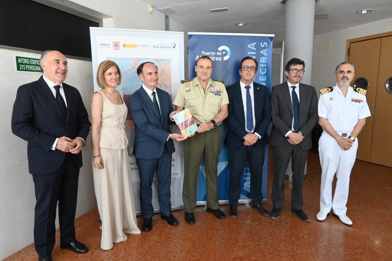 De izquierda a derecha: José Ignacio Landaluce, Nicoletta González-Cancelas, Gerardo Landaluce, GB Víctor Bados, Alberto Camarero, Álvaro Rodríguez y CN Federico Ruiz Pedreira