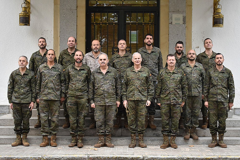El V Curso Superior CIS del Ejército de Tierra visita el CESTIC