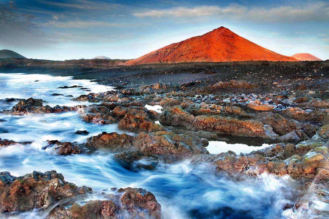  Fotografía: Panorámica de Montaña Bermeja.  Autor: © Carlos Sánchez/nayadefilms.com