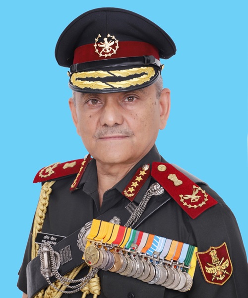 General Anil Chauhan, jefe del Estado Mayor de las Fuerzas Armadas indias, que reconoció algunos errores tácticos en Sindoor