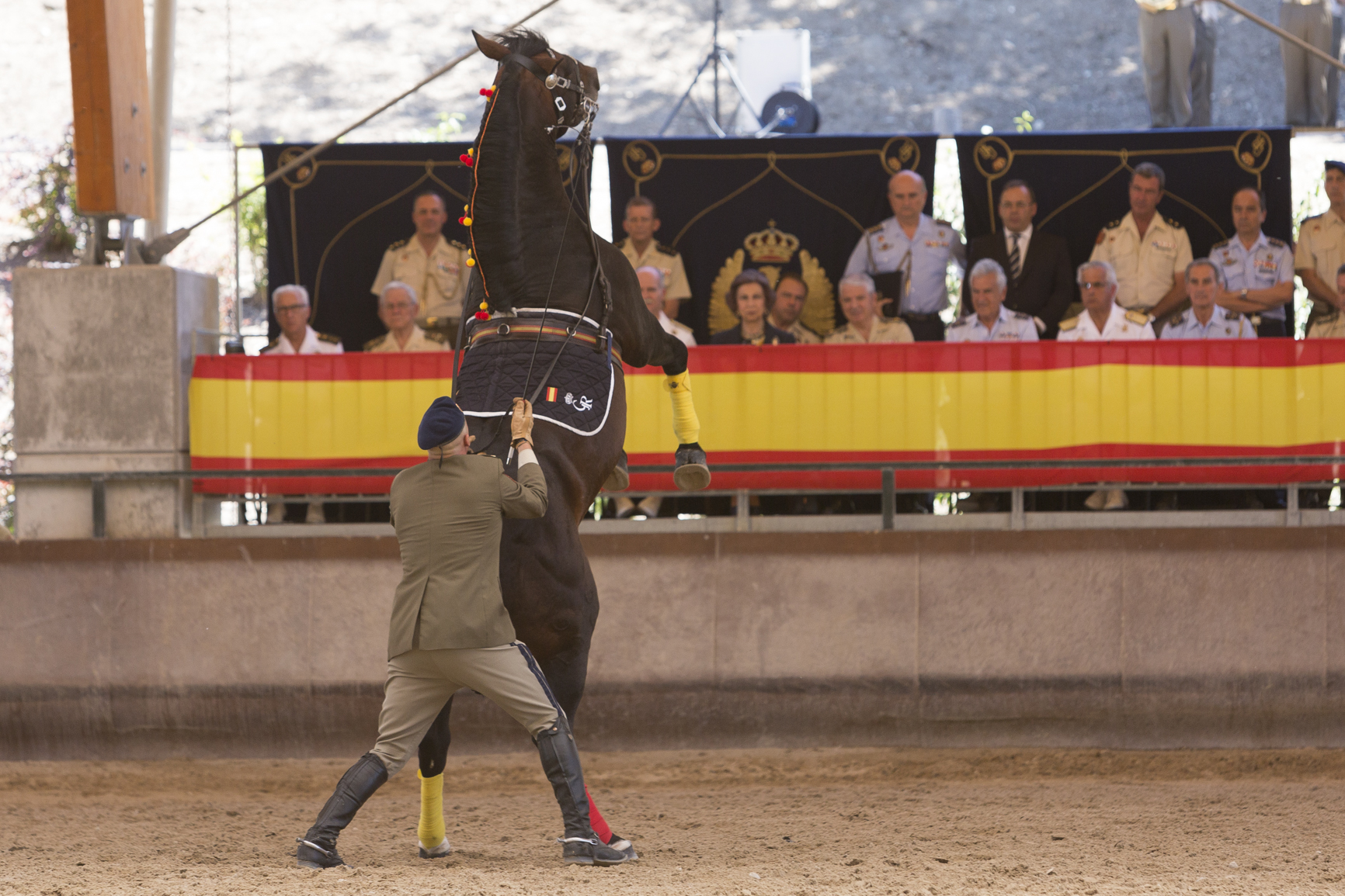 Exhibición ecuestre en la pista de equitación “capitán Santiago Pérez de Seoane”