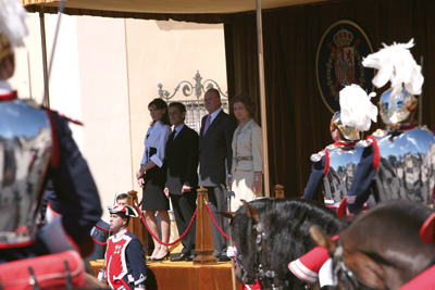 Rendición de honores en el Palacio del Pardo con motivo de la visita a España del Presidente de Francia, Sr. Nicolas Sarközy 