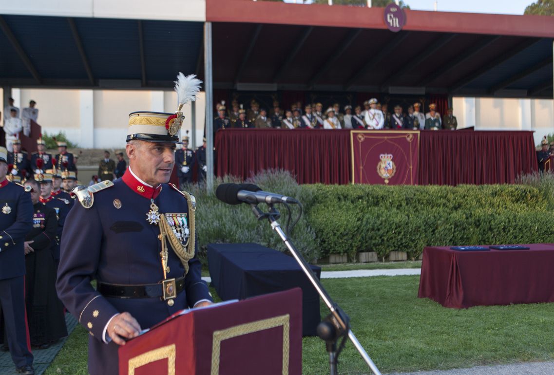 El jefe de la Guardia Real, coronel Álvarez de Toledo durante el discurso