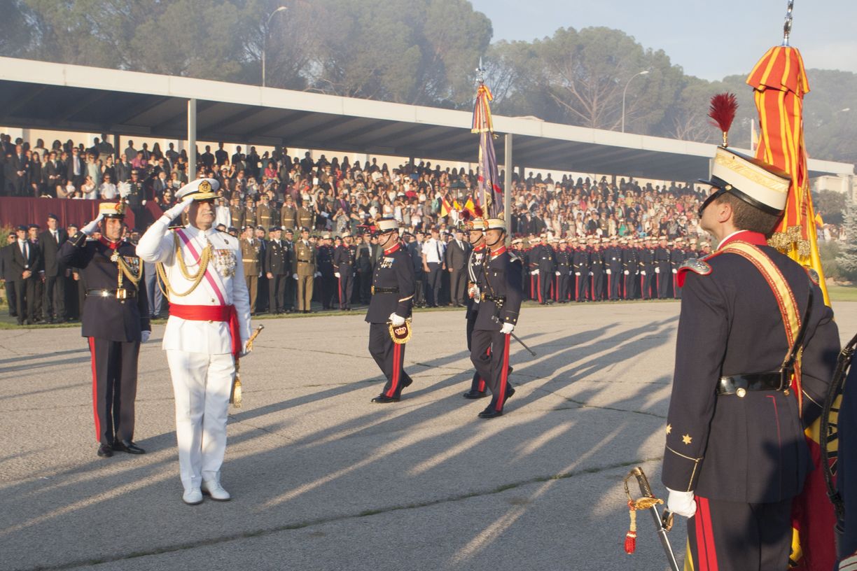 El jefe del Cuarto Militar, vicealmirante Juan Ruiz Casas