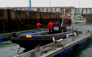 Preparación para la inmersión del Grupo de Buceo en Candás