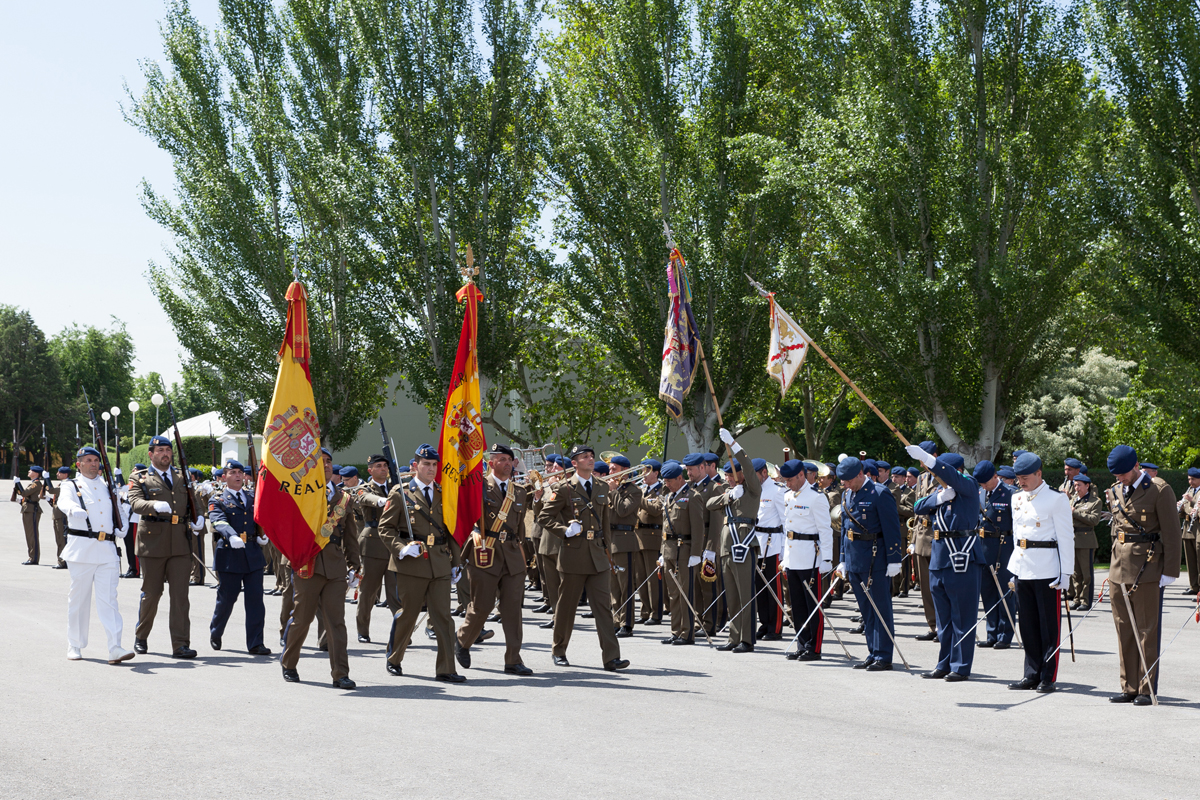Honores a las Banderas de la Guardia Real y del Regimiento de Infantería “Asturias” nº 31