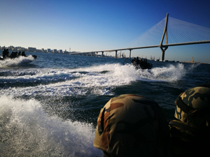 Instrucción con embarcaciones de asalto tipo SUPERCAT