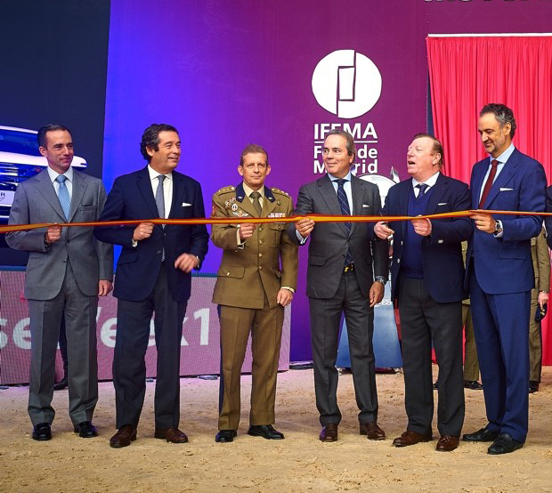 A la inauguración del evento asistió el coronel jefe de la Guardia Real, Eduardo Diz Monje