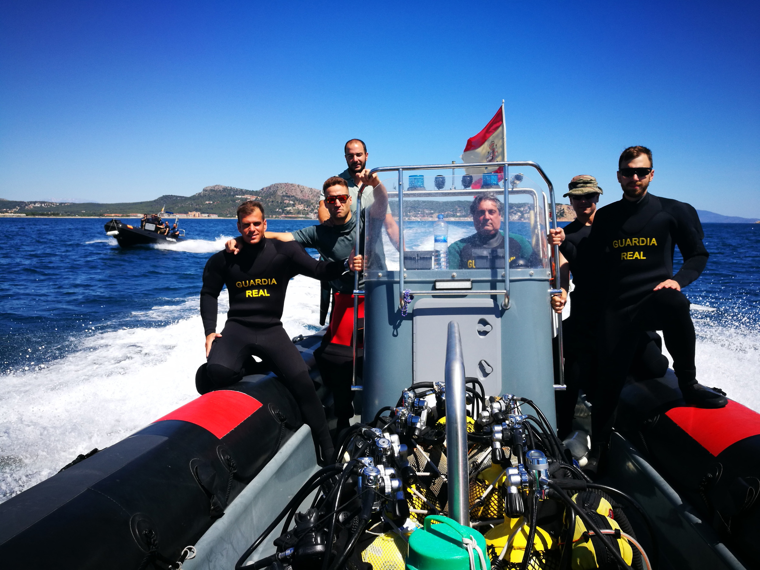 Instante del tránsito al punto de inmersión con el equipo GEAS Gerona