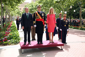 El acto militar ha sido presidido por el jefe del Cuarto Militar de la Casa de Su Majestad el Rey, almirante D. Juan Ruiz Casas