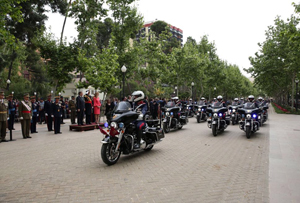 La Sección de Motos abriendo el desfile en el Parque Ribalta