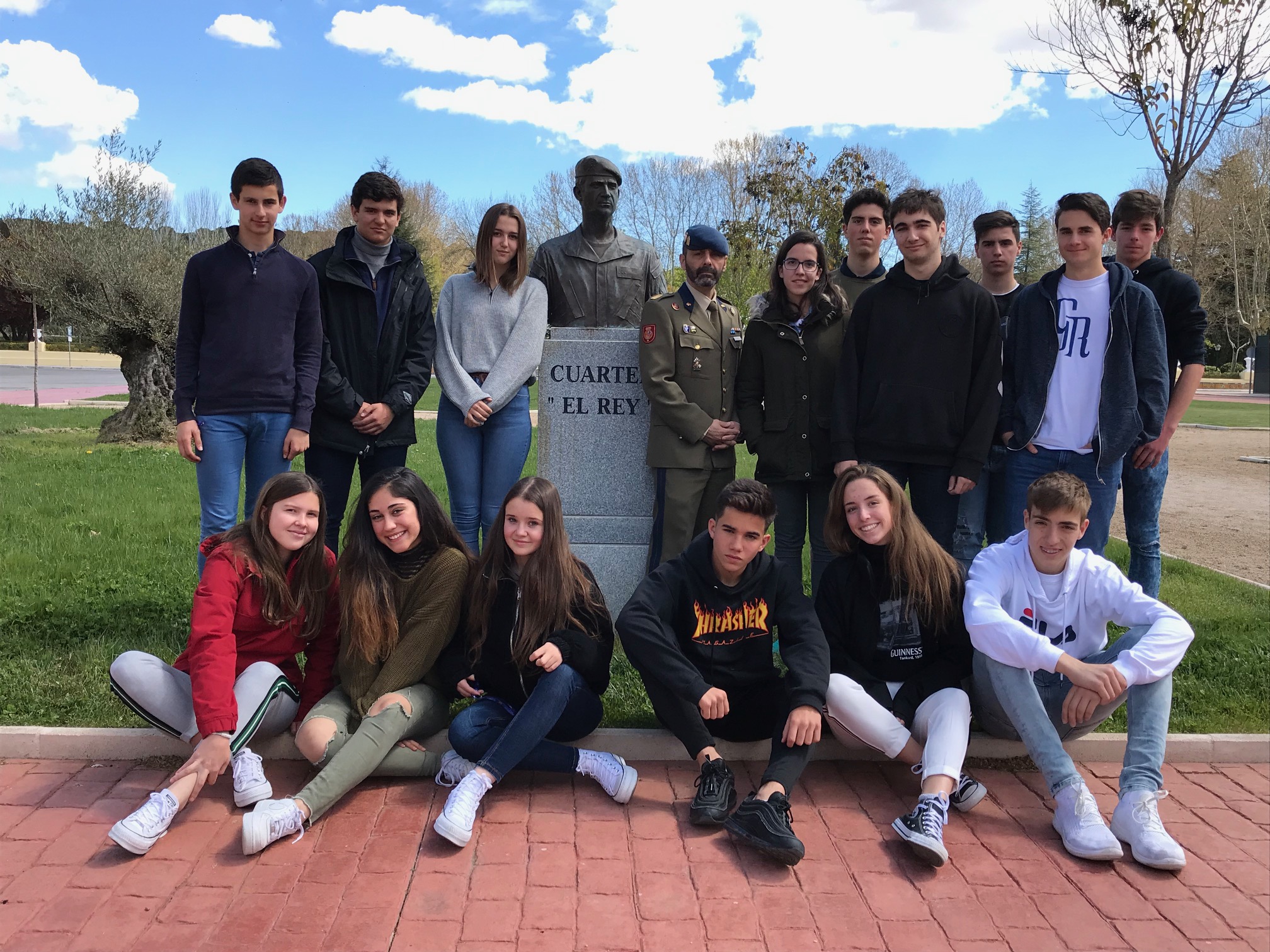 Foto de grupo de todos los participantes