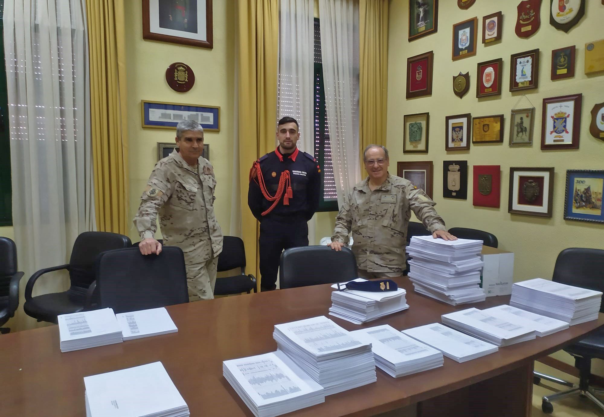 Guardias reales en funciones de 'cartero'