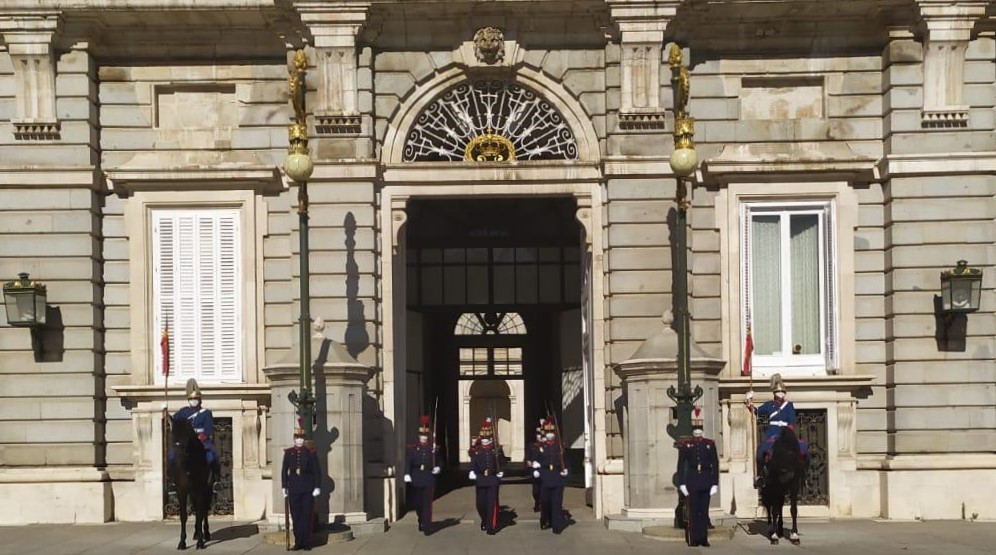 El Relevo de la guardia en la Puerta del Príncipe