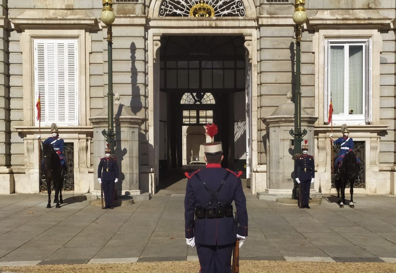 El Relevo de la guardia en la Puerta del Príncipe