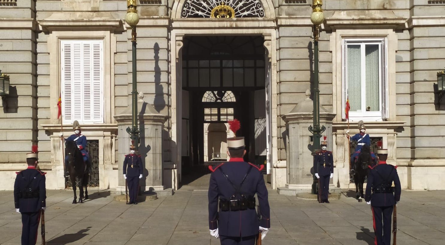 El Relevo de la guardia en la Puerta del Príncipe