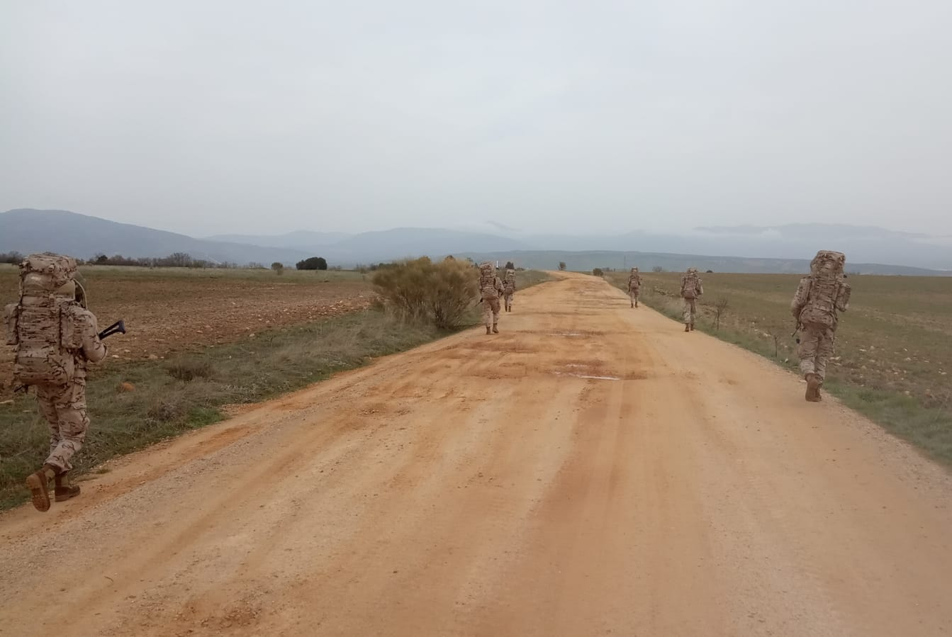 La Escuadrilla Plus Ultra en una marcha táctica