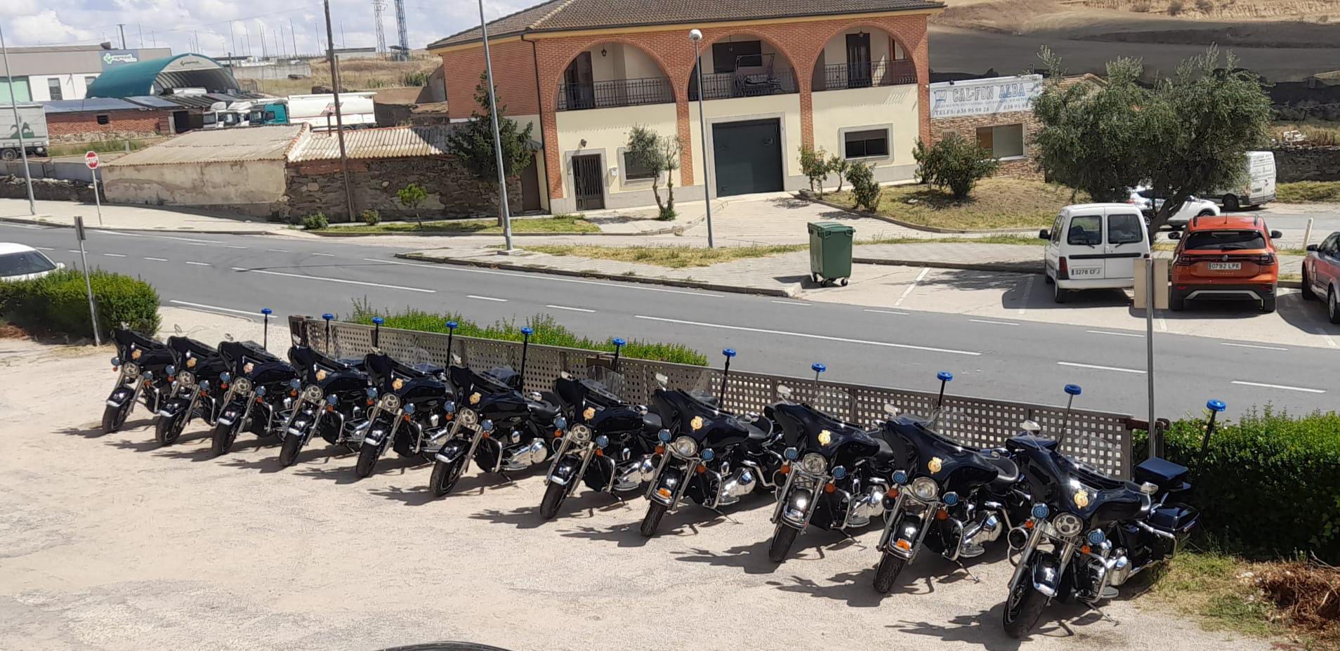 Las Harley Davidson de la Sección de Motos de la Guardia Real