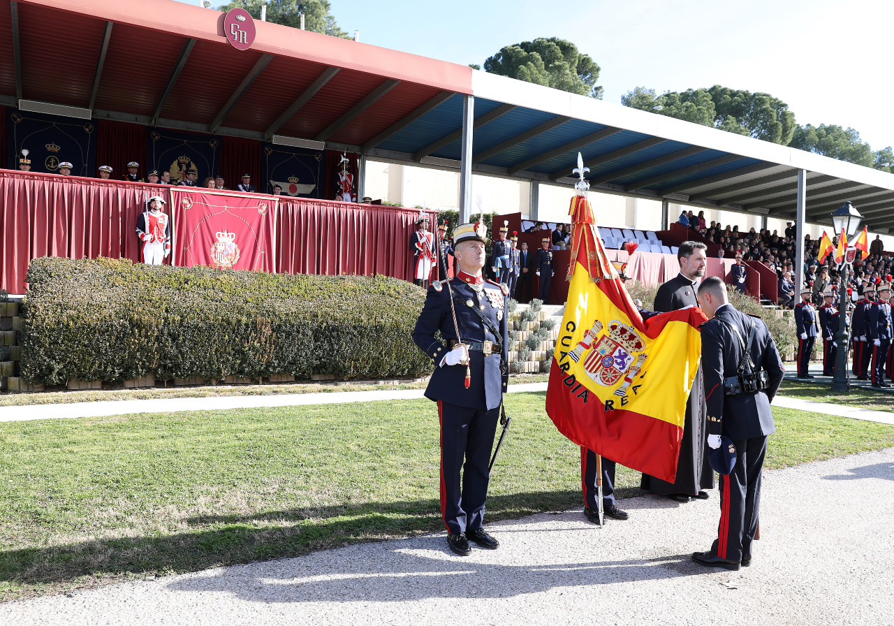 Una jura de bandera en el patio de armas Reina Sofía de la Guardia Real