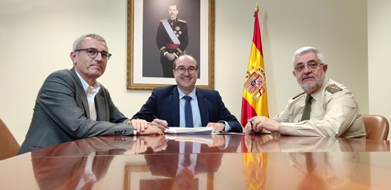 Acto de firma de escrituras enajenación de los terrenos de la operación Campamento.