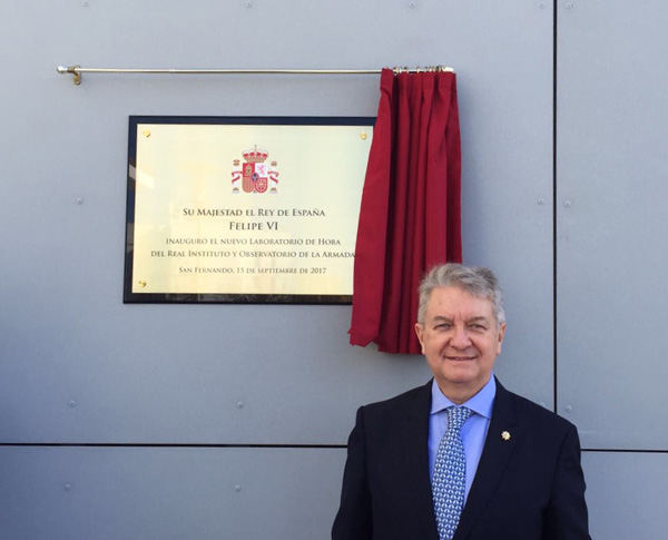 El Director Gerente del INVIED, el Coronel Interventor D. Atilano Lozano