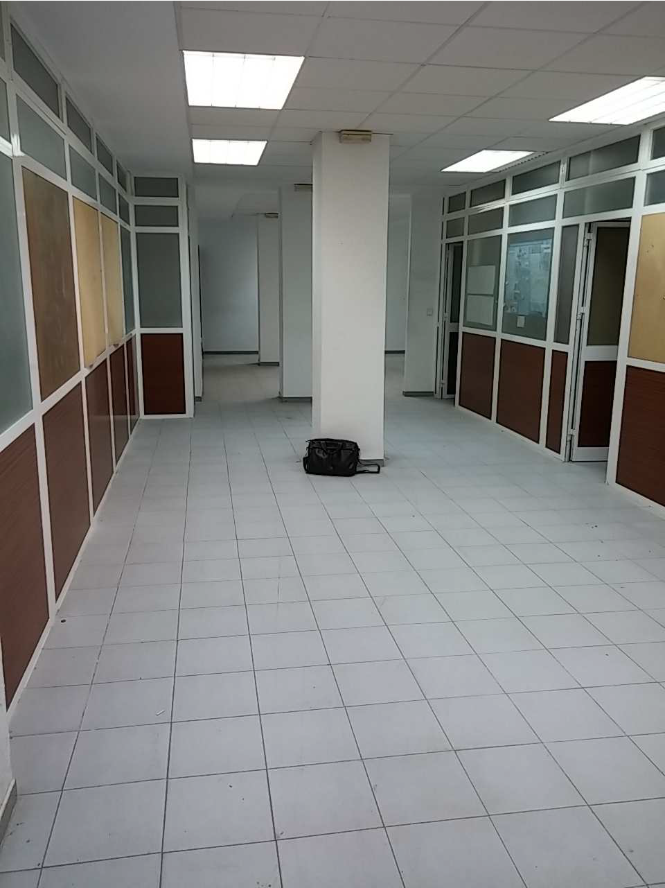 Texto no disponible Comercial