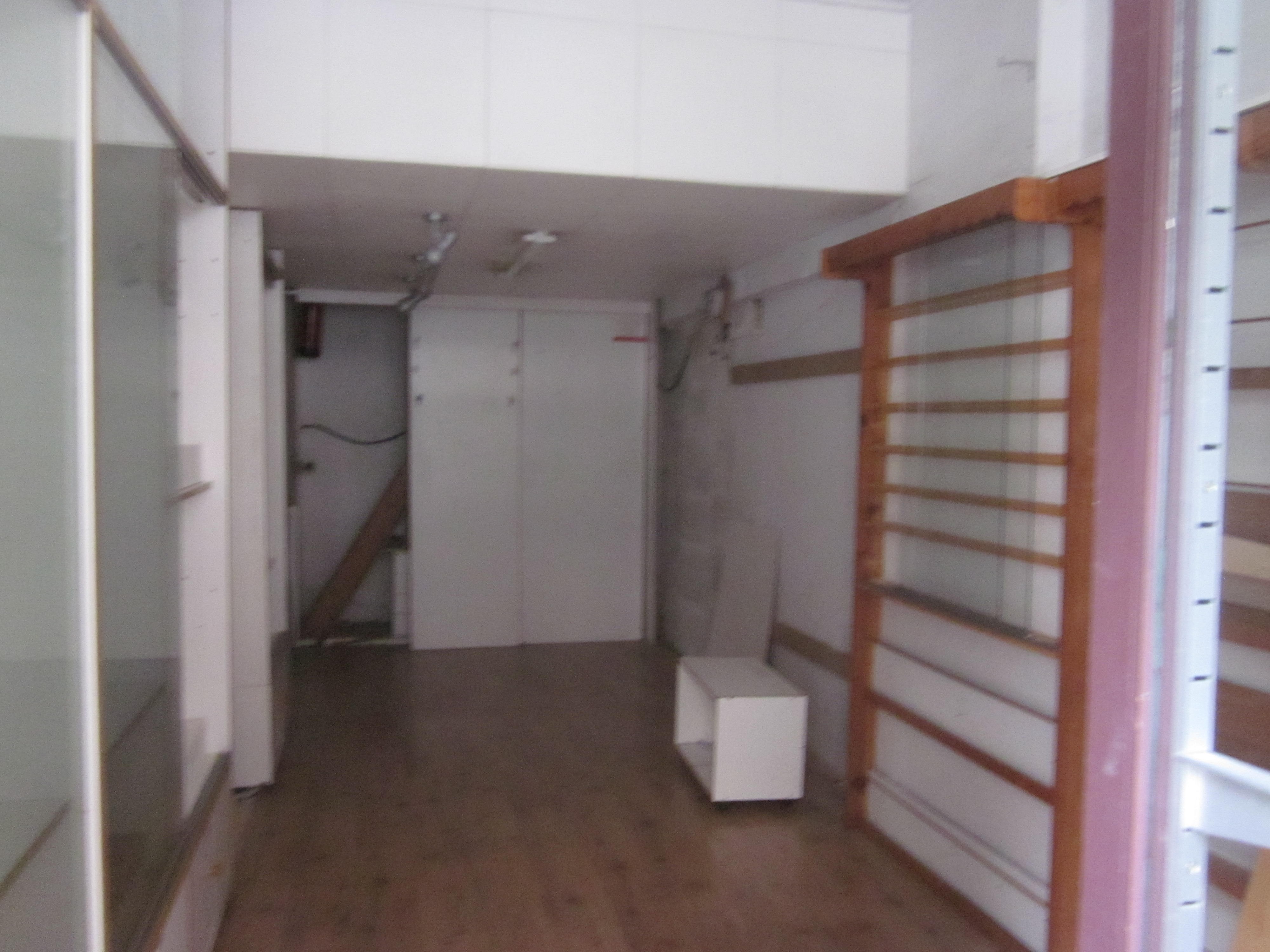 Texto no disponible Comercial