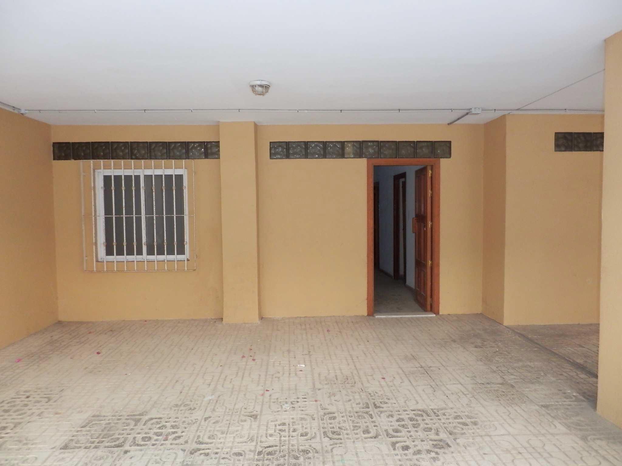 Texto no disponible Comercial