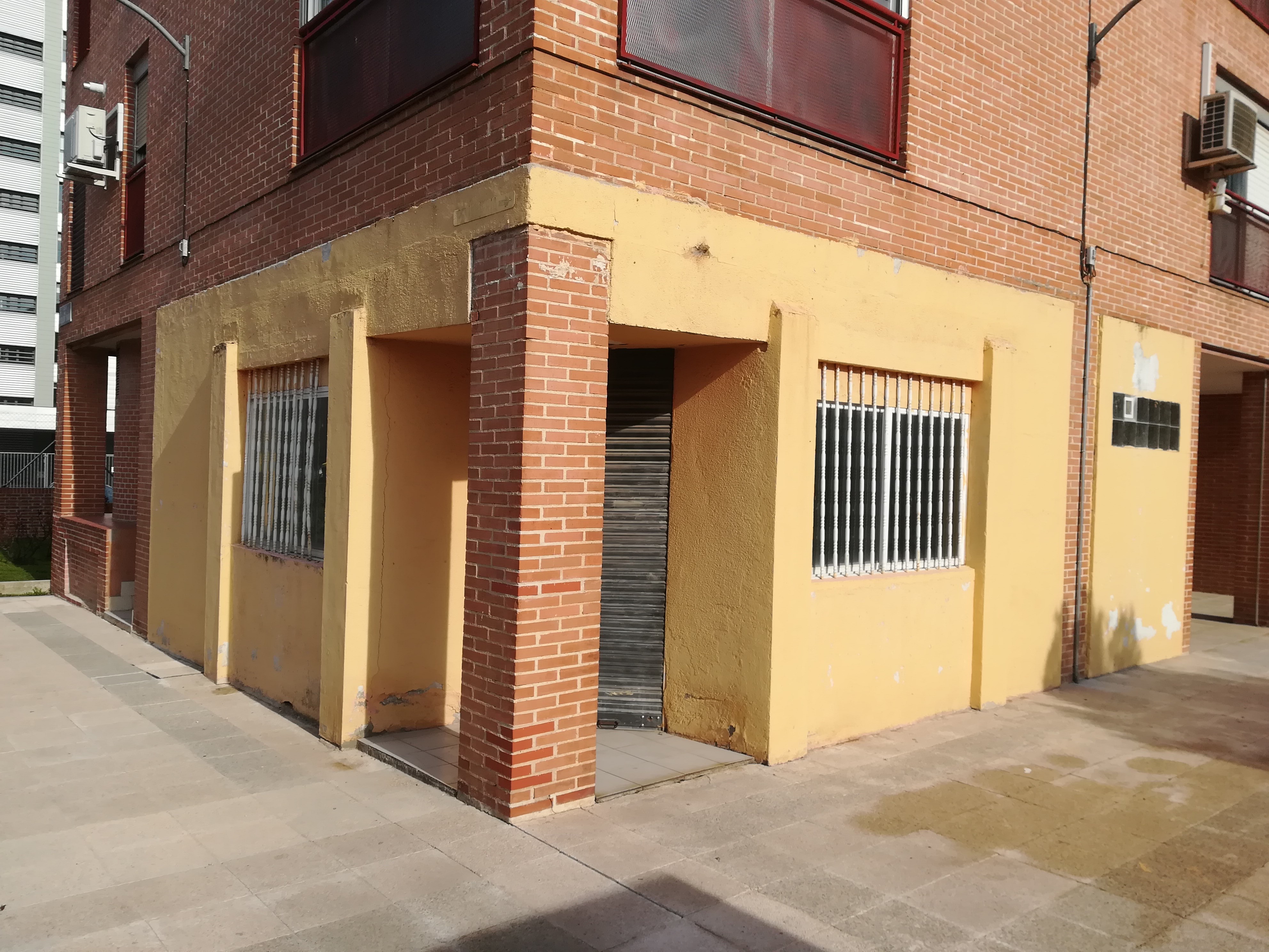 Texto no disponible Comercial