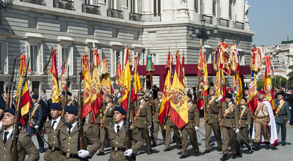 Desfile de las Banderas y Estandartes