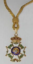 Foto: Medalla pectoral de miembro del Capítulo.