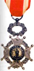 Foto: Cruz de Plata de 2&ordf; Clase Laureada para tropa