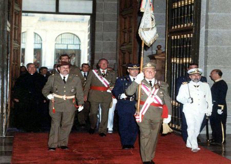 Entrada del Estandarte de la Orden en la Basílica
