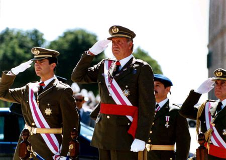 Honores a S.M. el Rey