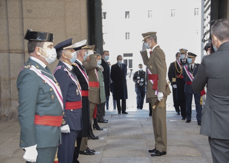 Saludo a las autoridades